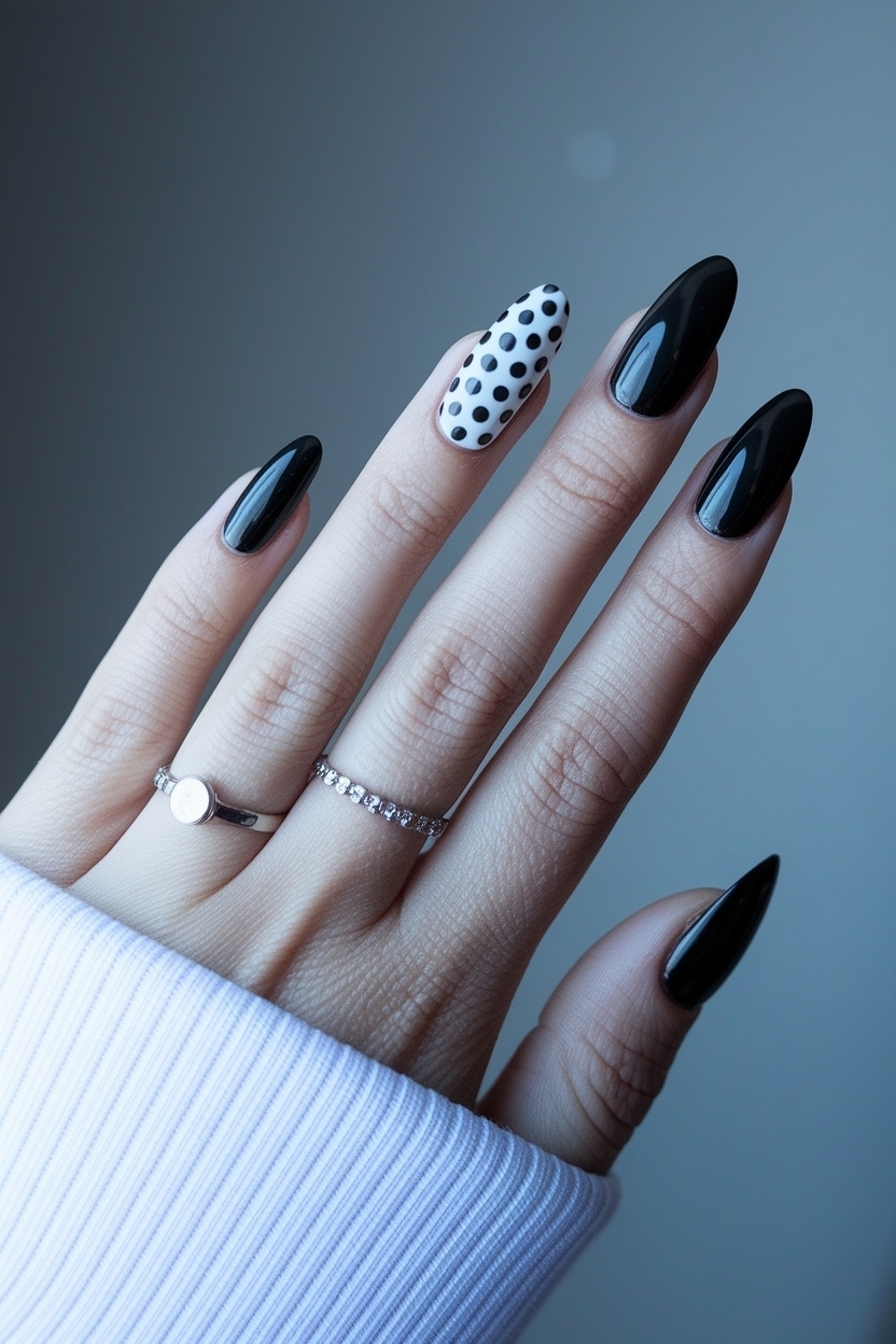 black_and_white_nails_designs_metadata_j20ot.jpg