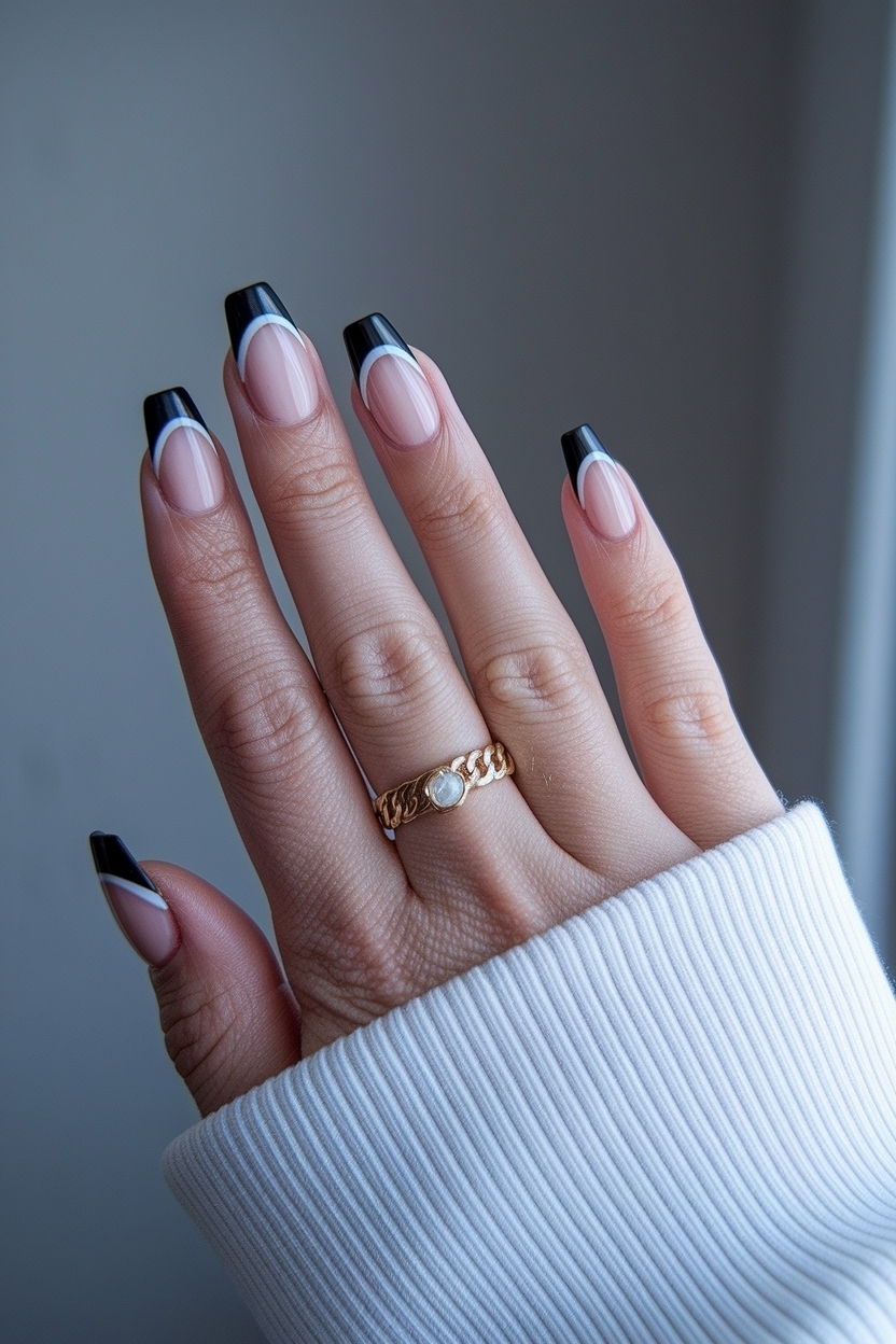 Black French Tip Nails Short: Sleek and Subtle Styles outfit idea