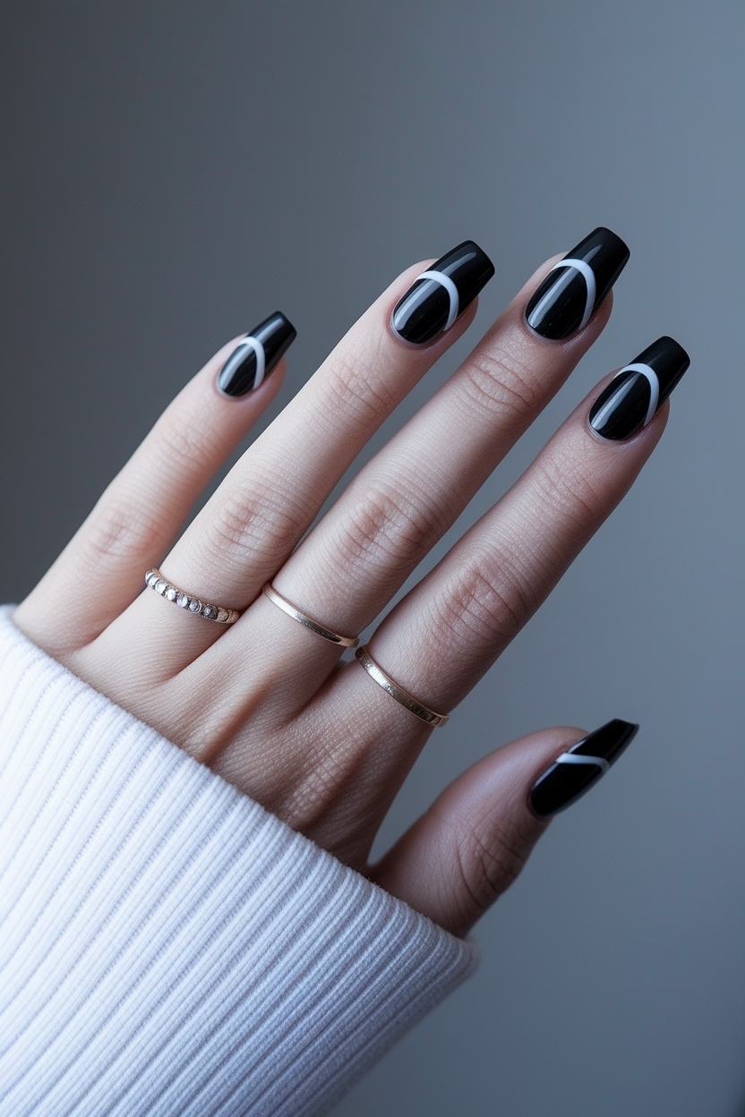 black_short_french_tip_nails_metadata_j20ot.jpg