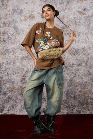 Concert Outfit Badge Print Distressed Short Sleeve T-Shirt