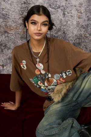 Concert Outfit Badge Print Distressed Short Sleeve T-Shirt