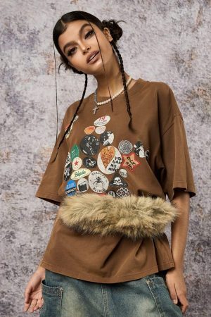 Concert Outfit Badge Print Distressed Short Sleeve T-Shirt