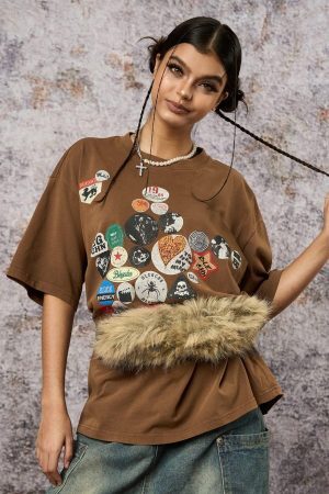 Concert Outfit Badge Print Distressed Short Sleeve T-Shirt