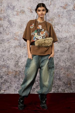 Concert Outfit Badge Print Distressed Short Sleeve T-Shirt