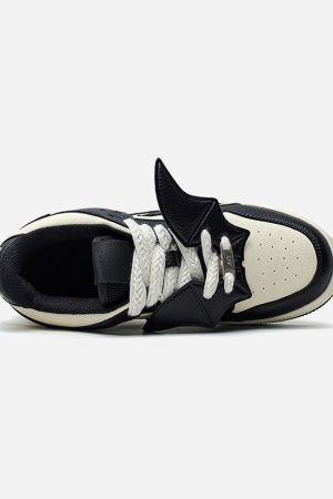 Concert Outfit Black&White Contrast Color Skate Shoes