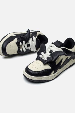 Concert Outfit Black&White Contrast Color Skate Shoes