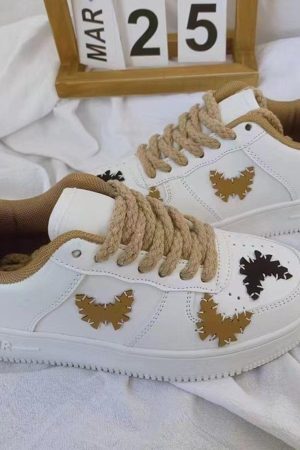 Concert Outfit Butterfly Label Skate Shoes