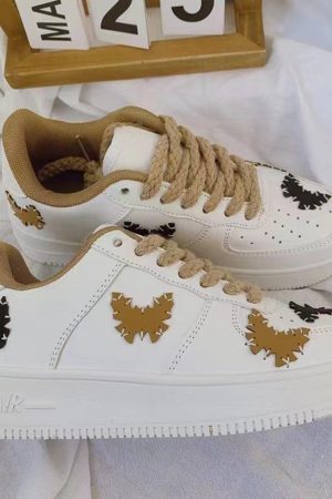 Concert Outfit Butterfly Label Skate Shoes