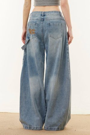 Concert Outfit Button Embroidered Barrel Jeans