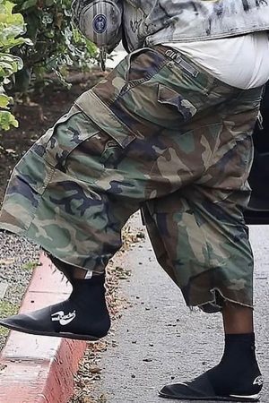 Concert Outfit Camouflage Buckle Waist Cropped Cargo Shorts