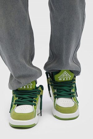 Concert Outfit Casual Preppy Sneakers