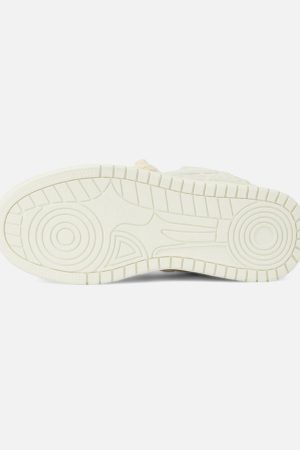 Concert Outfit Casual White Board Shoes