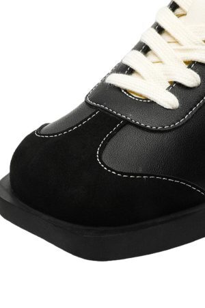 Concert Outfit Classic Black Fluid Lines Leather Sneakers