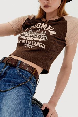 Concert Outfit Contrast Castle Print Cropped Tee