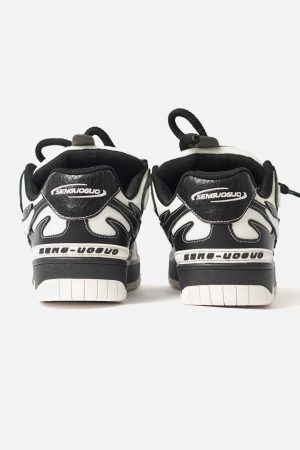 Concert Outfit Contrast Color Star Chucky Sneakers