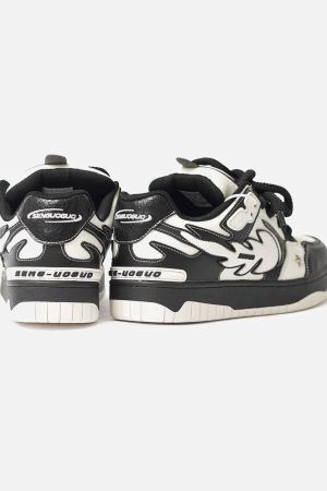 Concert Outfit Contrast Color Star Chucky Sneakers