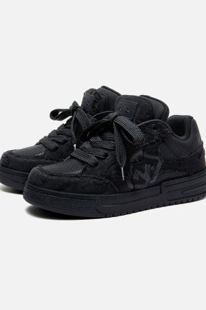 Concert Outfit Destruction Black Knight  Skate Shoes