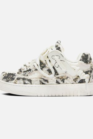 Concert Outfit Destruction Series Tassel Contrast Color Sneakers