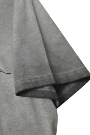 Concert Outfit Distressed Batik Graphic T-Shirt