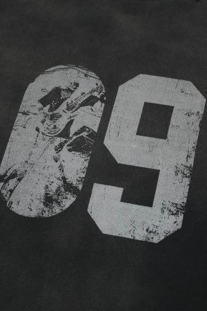 Concert Outfit Distressed NO. 09 Long Sleeve T-Shirt