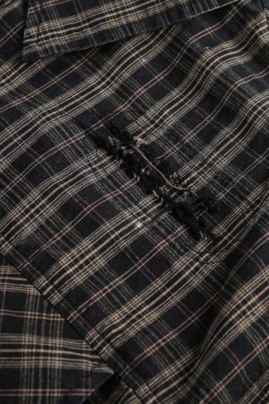Concert Outfit Distressed Plaid Short-Sleeve Shirt