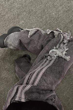 Concert Outfit Distressed Star Patch Jeans