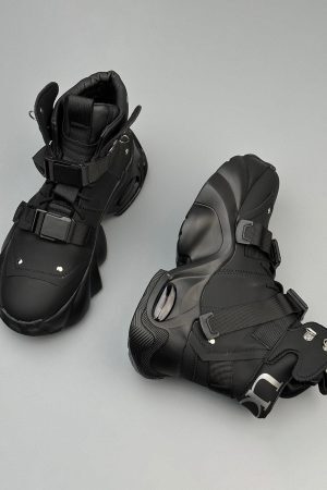 Concert Outfit Dual-Strap Stealth Runner Boots