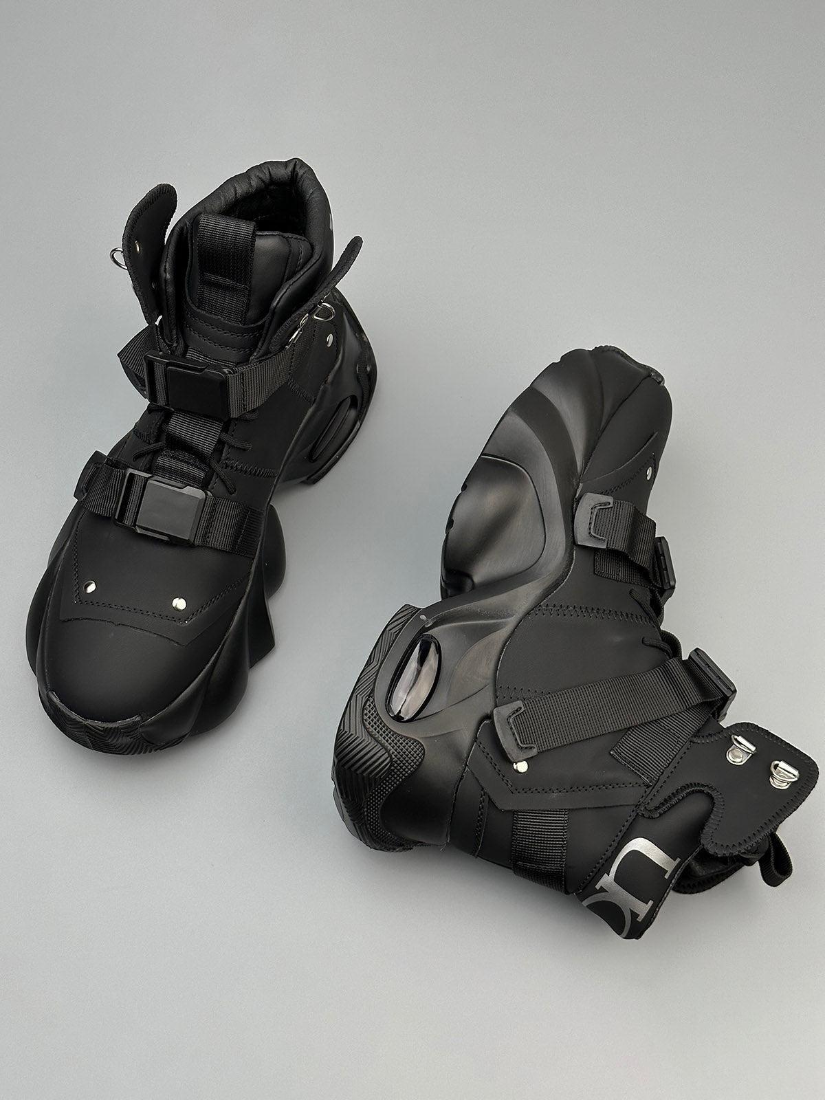 Concert Outfit Dual-Strap Stealth Runner Boots Concert Outfit Dual-Strap Stealth Runner Boots