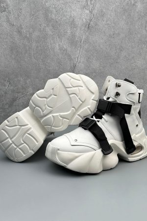 Concert Outfit Dual-Strap Stealth Runner Boots