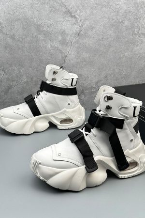 Concert Outfit Dual-Strap Stealth Runner Boots