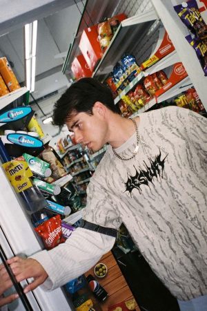 Concert Outfit Faux Two-Piece Distressed Woolen T-Shirt