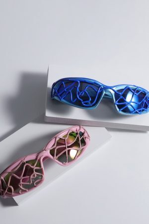 Concert Outfit Futuristic Wavy Frame Sunglasses