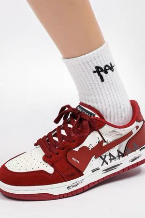 Concert Outfit Graffiti Distressed Heart Skate Shoes