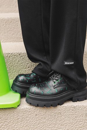 Concert Outfit High Street Crackle Leather Shoes