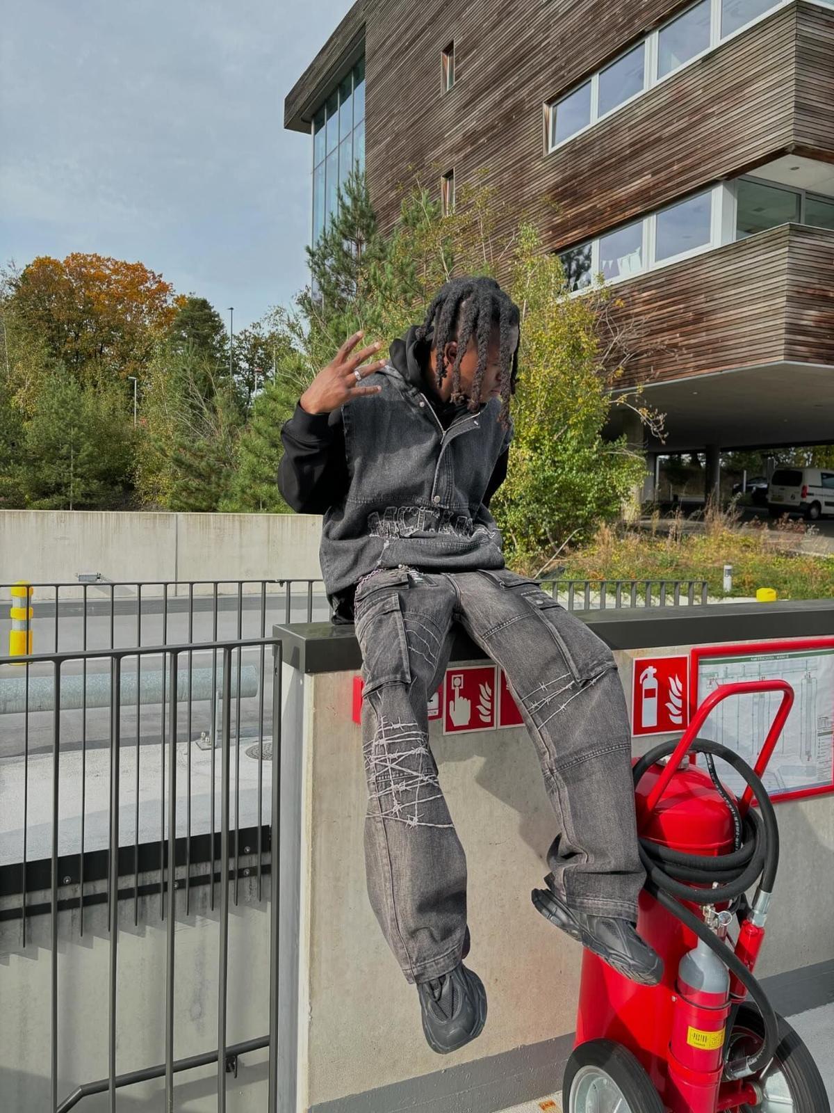 Concert Outfit High Street Embroidery Hip-Hop Jeans Concert Outfit High Street Embroidery Hip-Hop Jeans