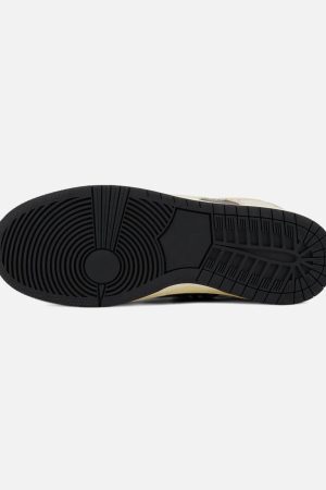 Concert Outfit High Street Love Sneakers