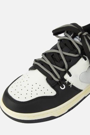 Concert Outfit High Street Love Sneakers