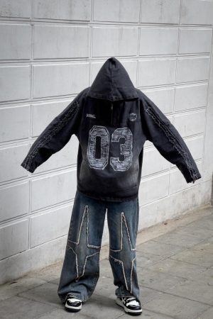 Concert Outfit High Street Star Washed Jeans