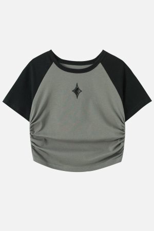 Concert Outfit Hollow Embroidery Pleating Tee