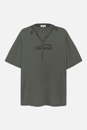 Concert Outfit Layered Chains Graphic Print Tee