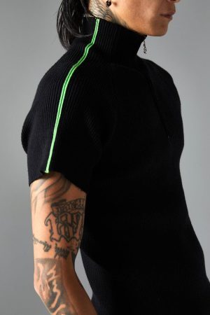 Concert Outfit Retro Cleanfit Quarter Zip- Up T-Shirt