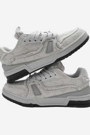 Concert Outfit Retro Denim Sneakers