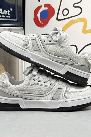 Concert Outfit Retro Denim Sneakers