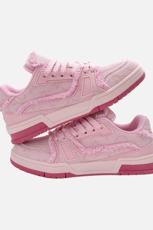 Concert Outfit Retro Denim Sneakers