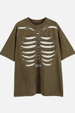 Concert Outfit Skull Distressed Wash Tee