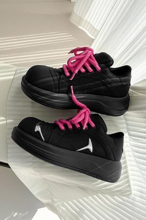 Concert Outfit Street Deconstructed Split Whisker Sneakers