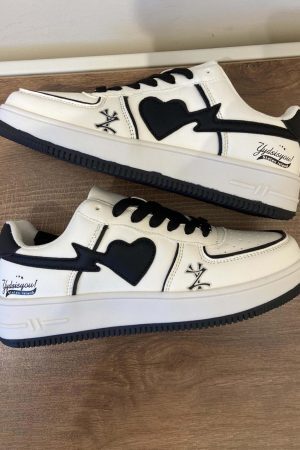 Concert Outfit Street Heart Skate Shoes
