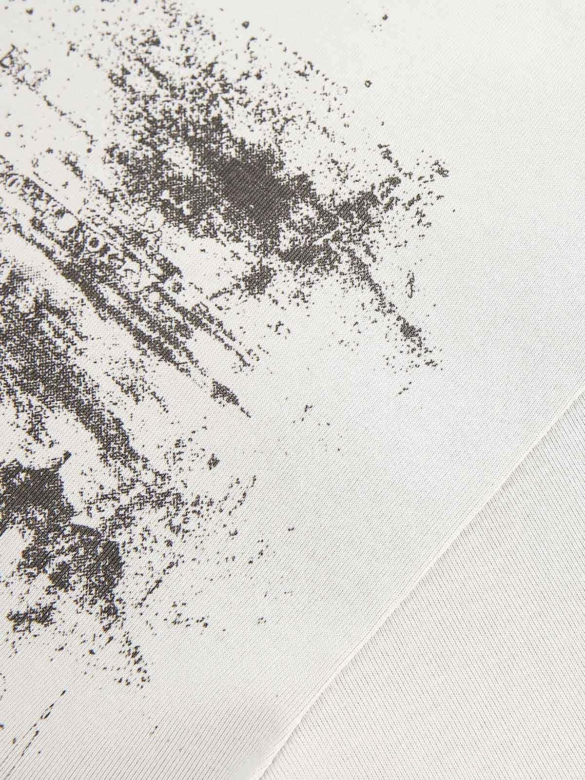 Concert Outfit Tattered Design Printed T-Shirt Concert Outfit Tattered Design Printed T-Shirt