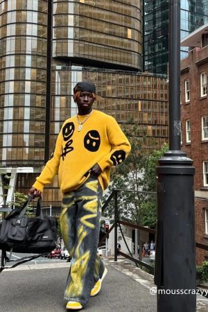 Concert Outfit Vintage Contrasting Smiley Face Sweater