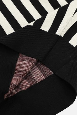 Concert Outfit Vintage Vertical Striped Preppy V-Neck Sweater